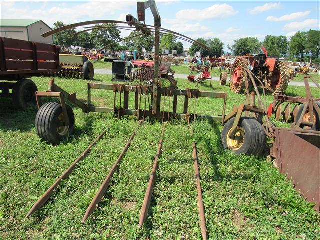 JD 100 Bale Mover