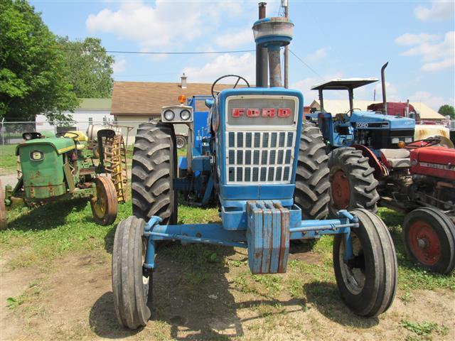 Ford 7000 2WD w/ Front Weights