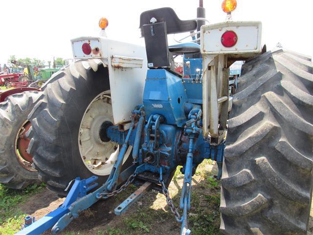 Ford 7000 2WD w/ Front Weights