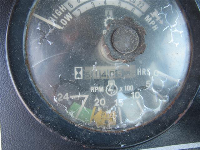 Int'l 1086 Tractor, 2WD, C/H/A dual PTO