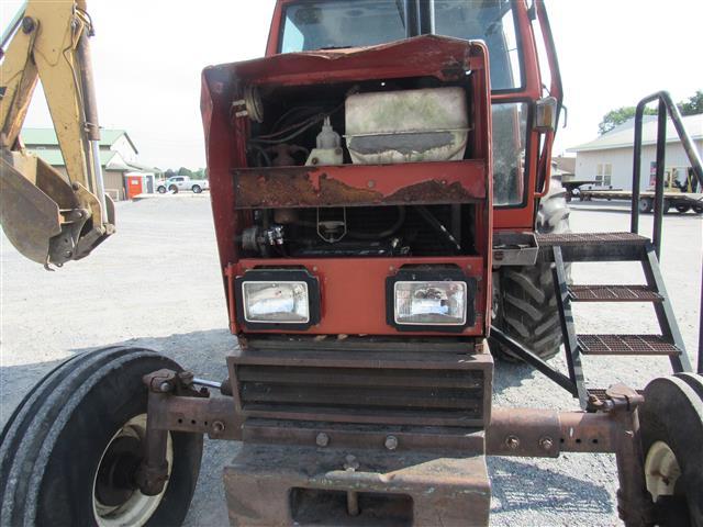 Hesston 140-90 Cab Tractor, 2WD, 5803 Hrs