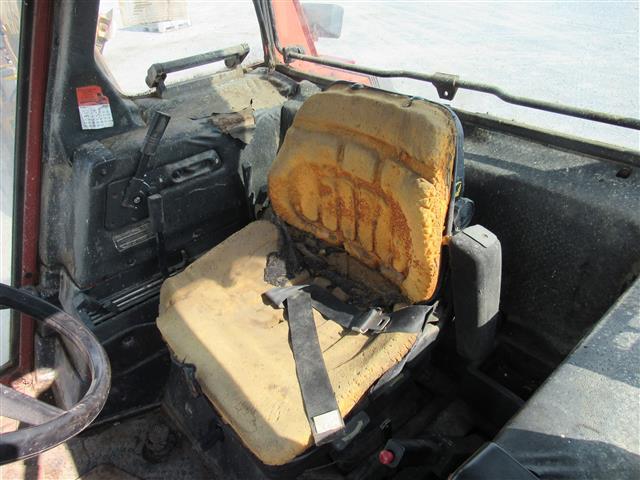 Hesston 140-90 Cab Tractor, 2WD, 5803 Hrs