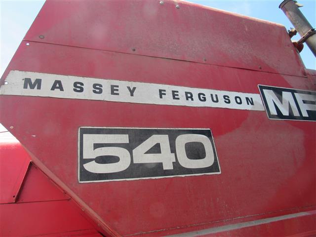 MF540 Combine w/ MF 43 4R corn head