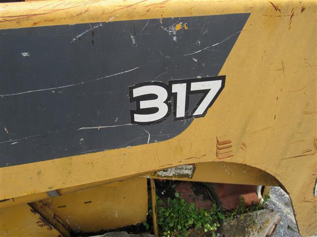 JD 317 SSL, Solid Tires (Salvage)