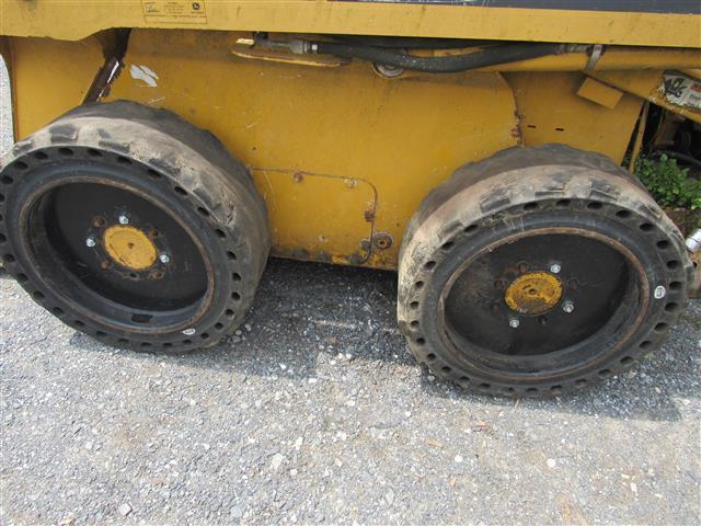 JD 317 SSL, Solid Tires (Salvage)