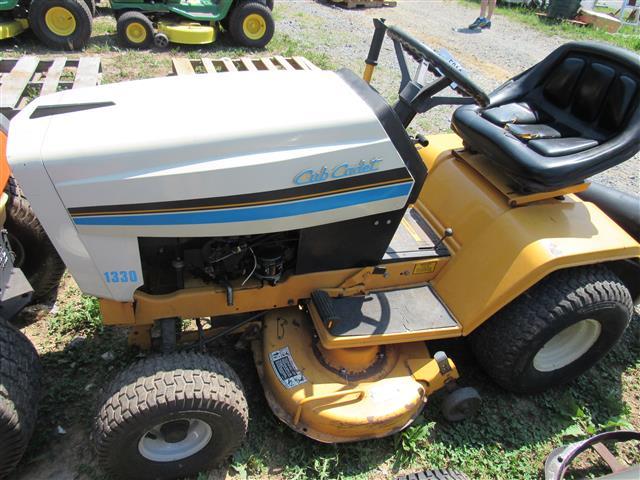 CC1330 Riding Mower (runs)