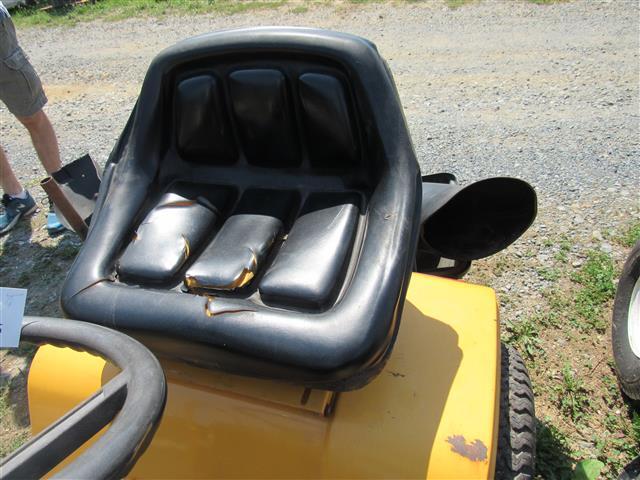CC1330 Riding Mower (runs)