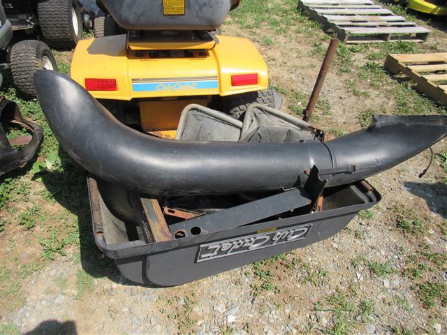 CC1330 Riding Mower (runs)