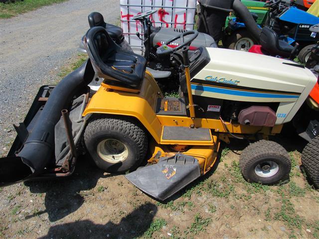 CC1330 Riding Mower (runs)