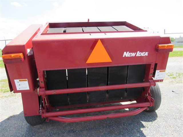 New Idea 4845 Rd Baler with Monitor