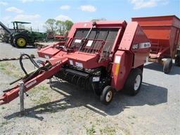 New Idea 4845 Rd Baler with Monitor
