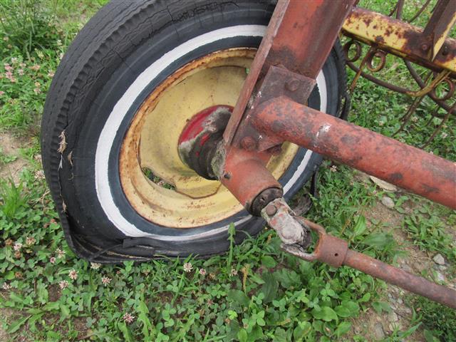 NH 256 Rollabar Rake