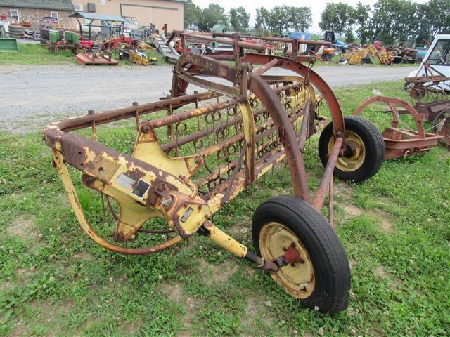 NH 256 Rollabar Rake