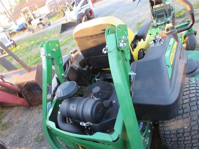 JD Z290M 2018 Model Zero Turn Rider, 80 Hrs