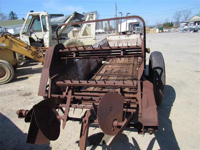 NI 12A Manure Spreader