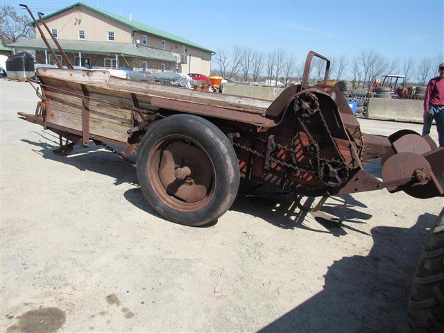NI 12A Manure Spreader