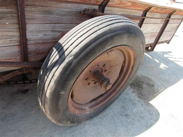 NI 12A Manure Spreader