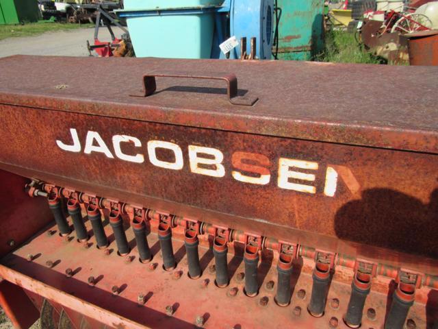 Jacobson 8201 3pt Preseeder