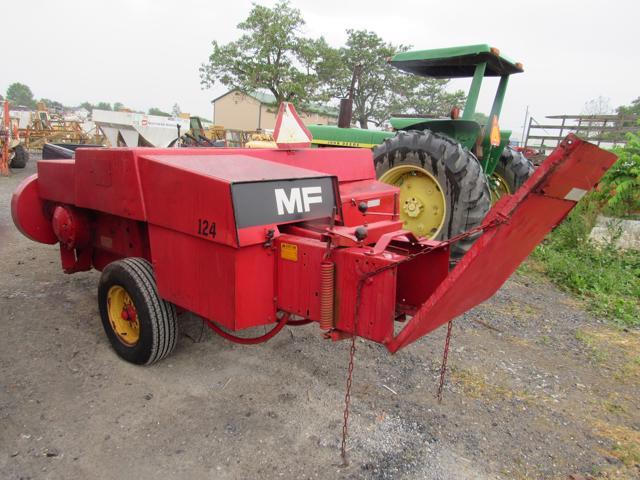 MF 124 Baler