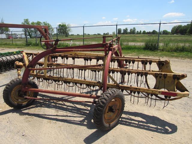 NH 258 Hay Rake