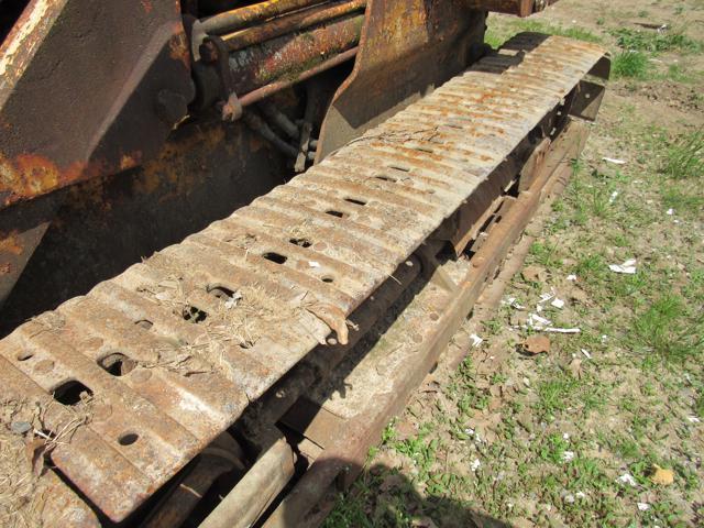 JD 440 Track Loader