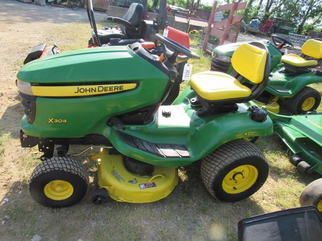 JD X304 Riding Mower