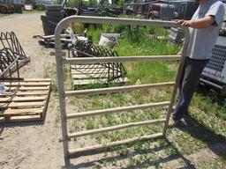 Gate