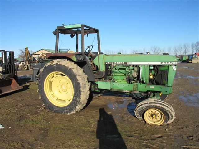 JD 2955 2WD, 4Post ROPS, Quad Trans (salvage)