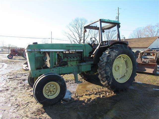 JD 2955 2WD, 4Post ROPS, Quad Trans (salvage)