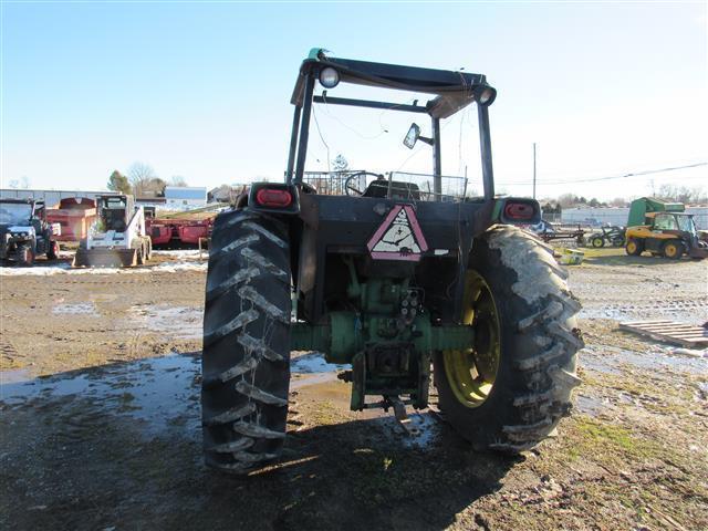 JD 2955 2WD, 4Post ROPS, Quad Trans (salvage)