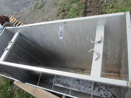 STACO Pig Feeder