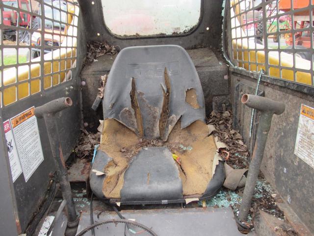 Gehl 4635 Skidloader (Salvage)