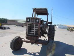 IH 1066 2WD Tractor w/4Post Canopy