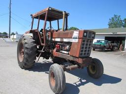 IH 1066 2WD Tractor w/4Post Canopy