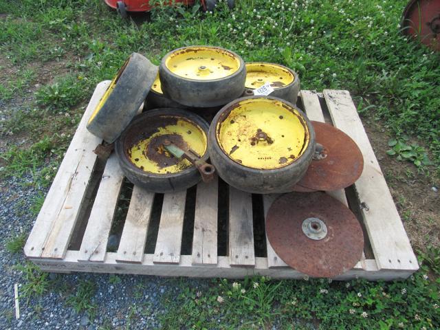 JD 7000 Press Wheel