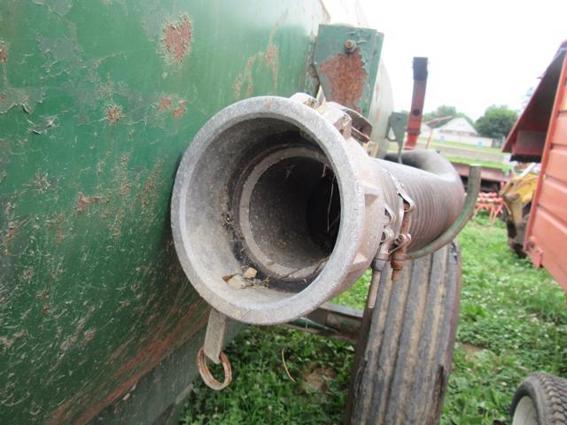 Badger 1000 Vacuum Tank Manure Spreader