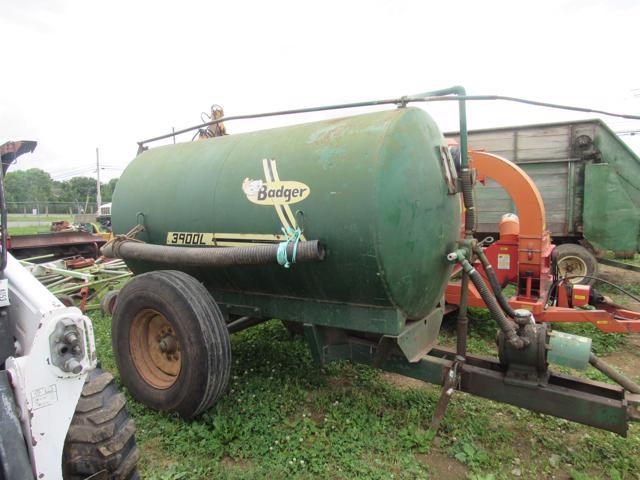 Badger 1000 Vacuum Tank Manure Spreader