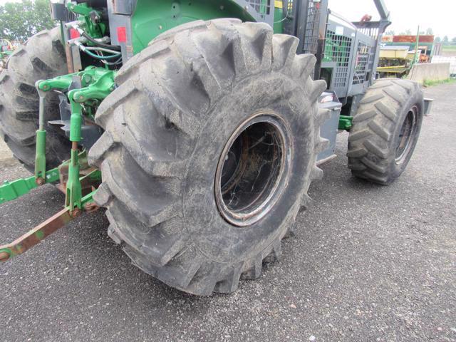JD 5100M Tractor w/Forestry Package, 4WD, 2163 Hrs
