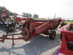 NH 273 Baler w/ Kicker