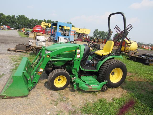 JD 2520 Dsl, 4x4, 62" Deck, 1325 Hrs & H130 Loader