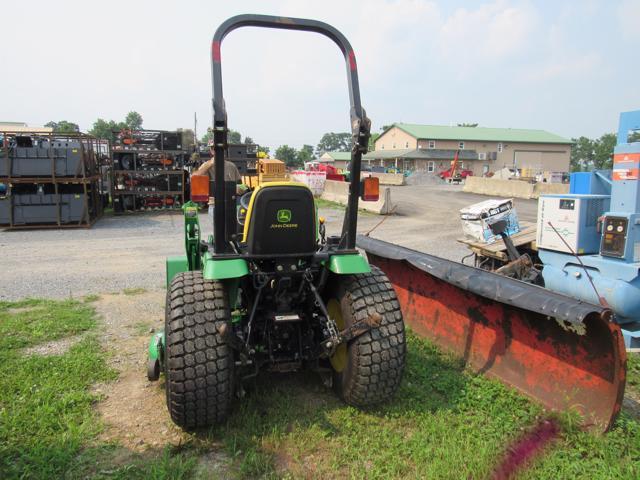 JD 2520 Dsl, 4x4, 62" Deck, 1325 Hrs & H130 Loader