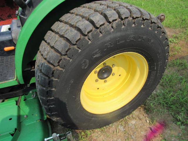 JD 2520 Dsl, 4x4, 62" Deck, 1325 Hrs & H130 Loader