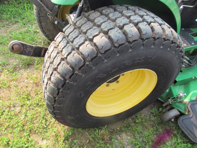 JD 2520 Dsl, 4x4, 62" Deck, 1325 Hrs & H130 Loader