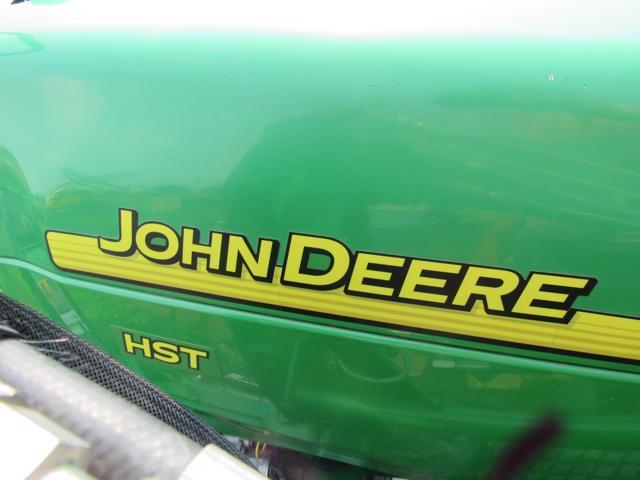 JD 2520 Dsl, 4x4, 62" Deck, 1325 Hrs & H130 Loader