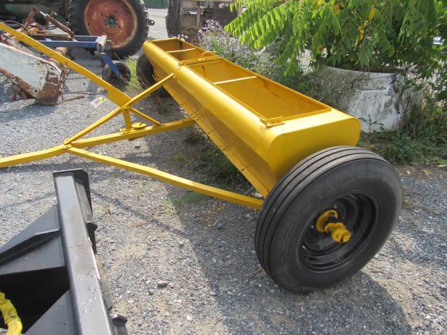 Large Yellow Spreader