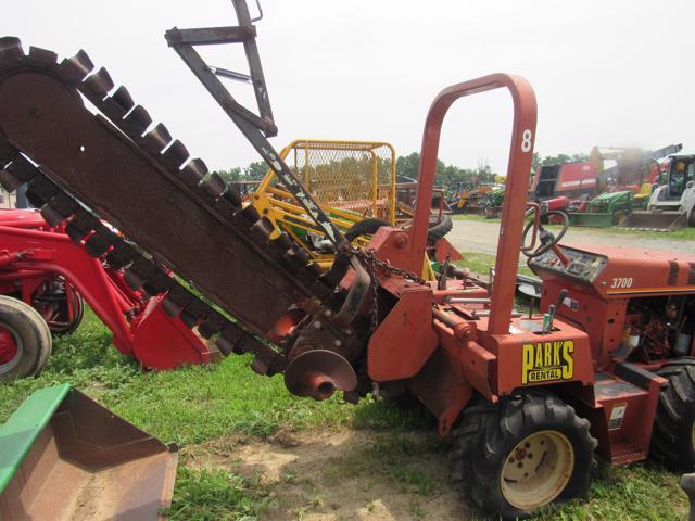 Ditch Witch 3700 w/ Deutz Dsl