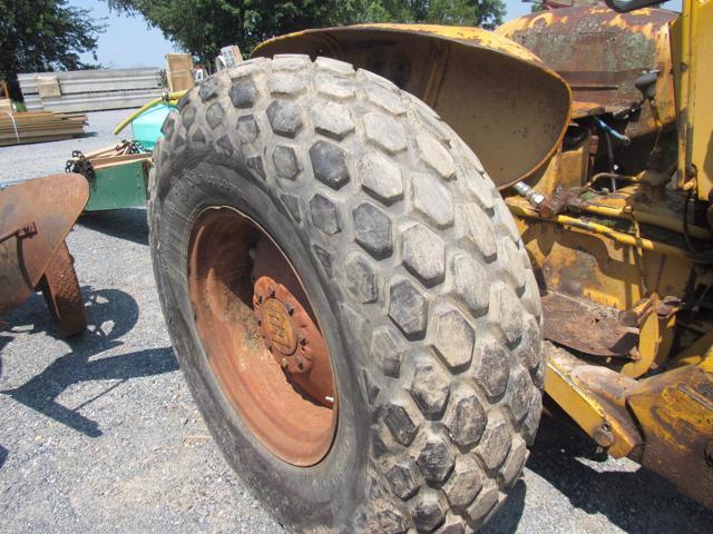 IH 3414 Loader Tractor, 2WD, Gas (not running)