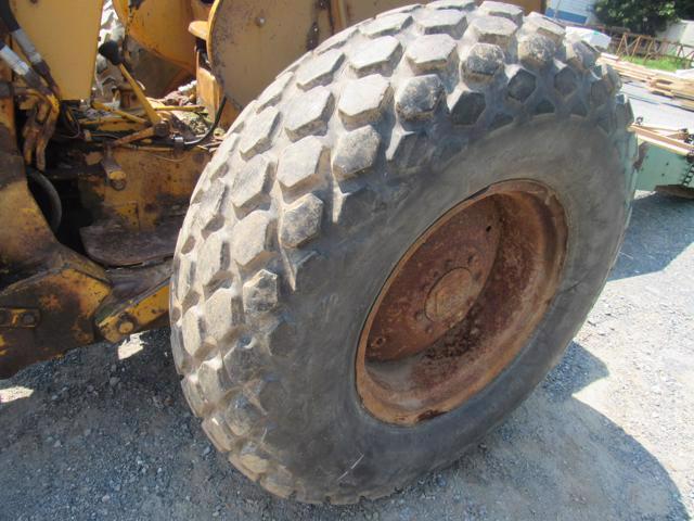 IH 3414 Loader Tractor, 2WD, Gas (not running)
