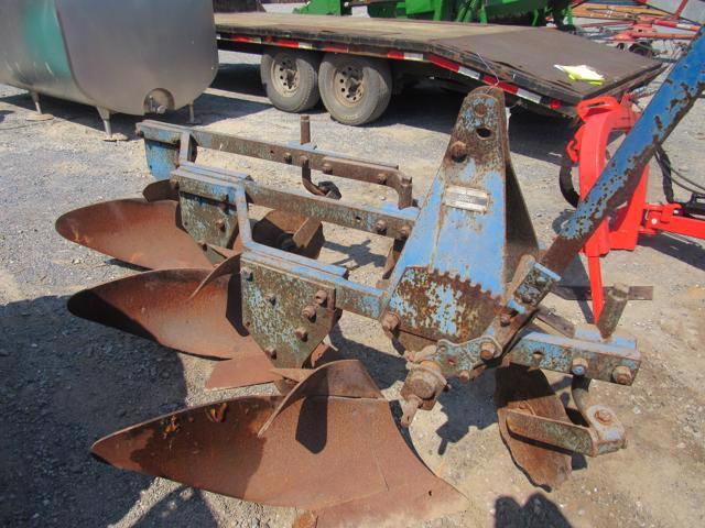 Ford 3B, 3Pt, 14" Plow