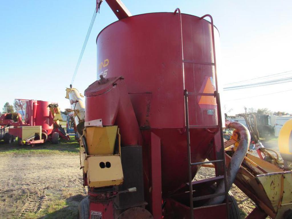 NH 355 Grinder/Mixer w/ Air Lock Blower